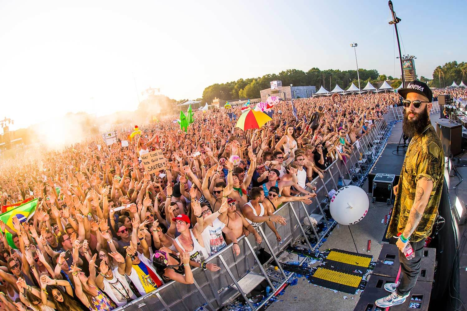 PV15_05_FJH_parookaville_day02_026